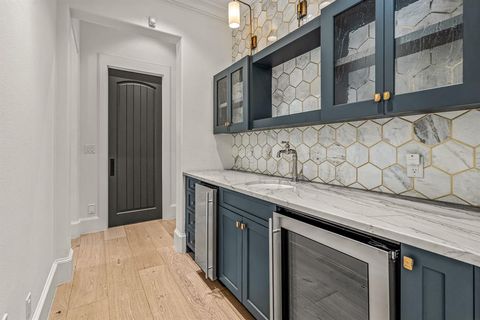 Tiny photo for 1500 Wills Court, Westlake, TX 76262 (MLS # 21057440)