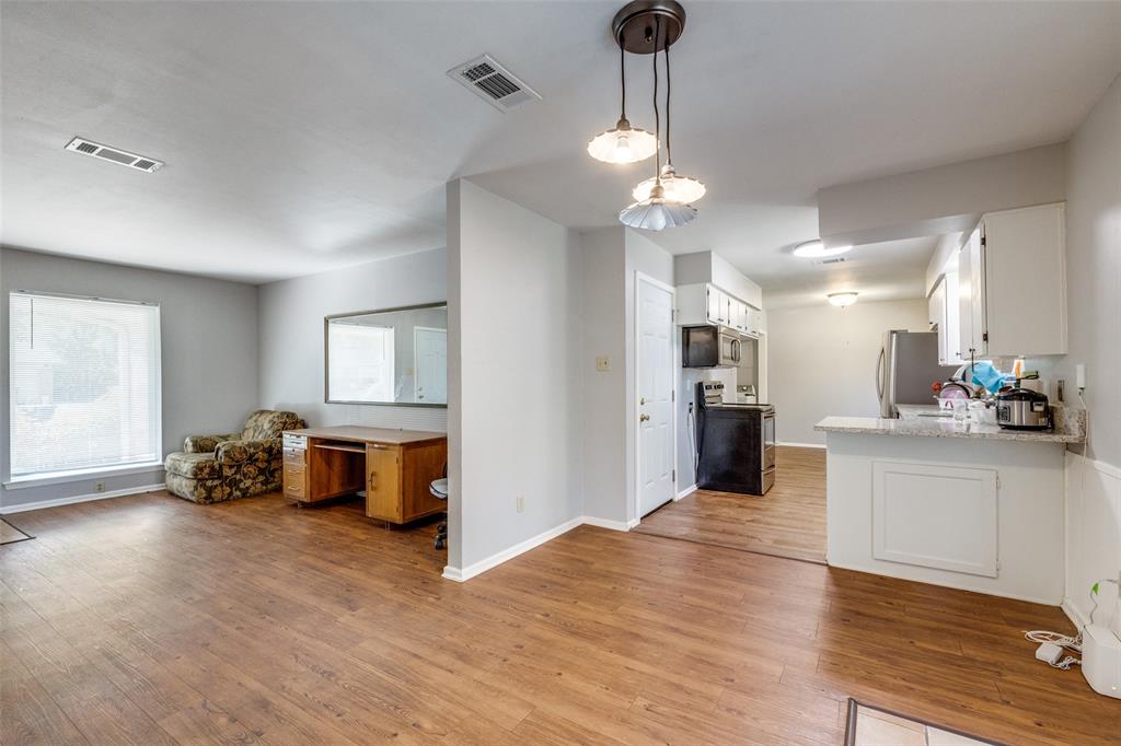 2217 Hackberry Drive