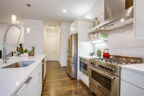 Tiny photo for 3823 Greenville Avenue, Dallas, TX 75206 (MLS # 21014157)