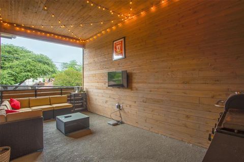 Tiny photo for 3823 Greenville Avenue, Dallas, TX 75206 (MLS # 21014157)