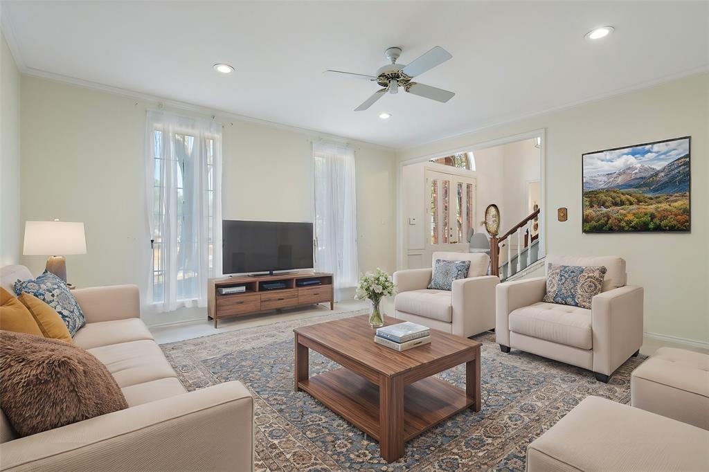 1502 Amesbury Drive