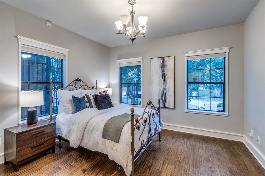 Bryan Square Twnhms - Residential