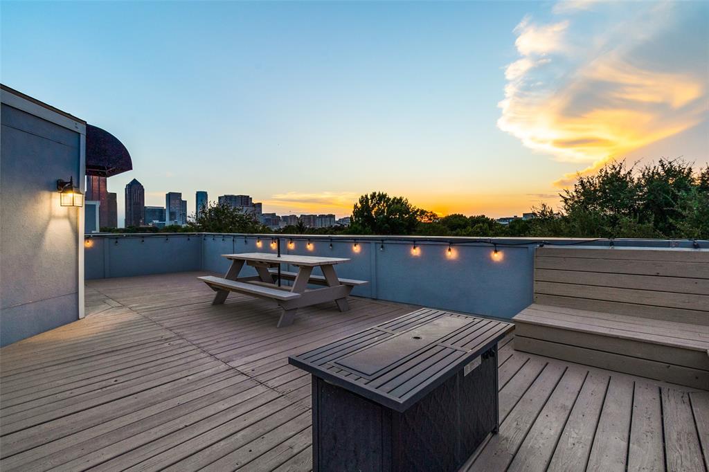 Bryan Square Twnhms - Residential