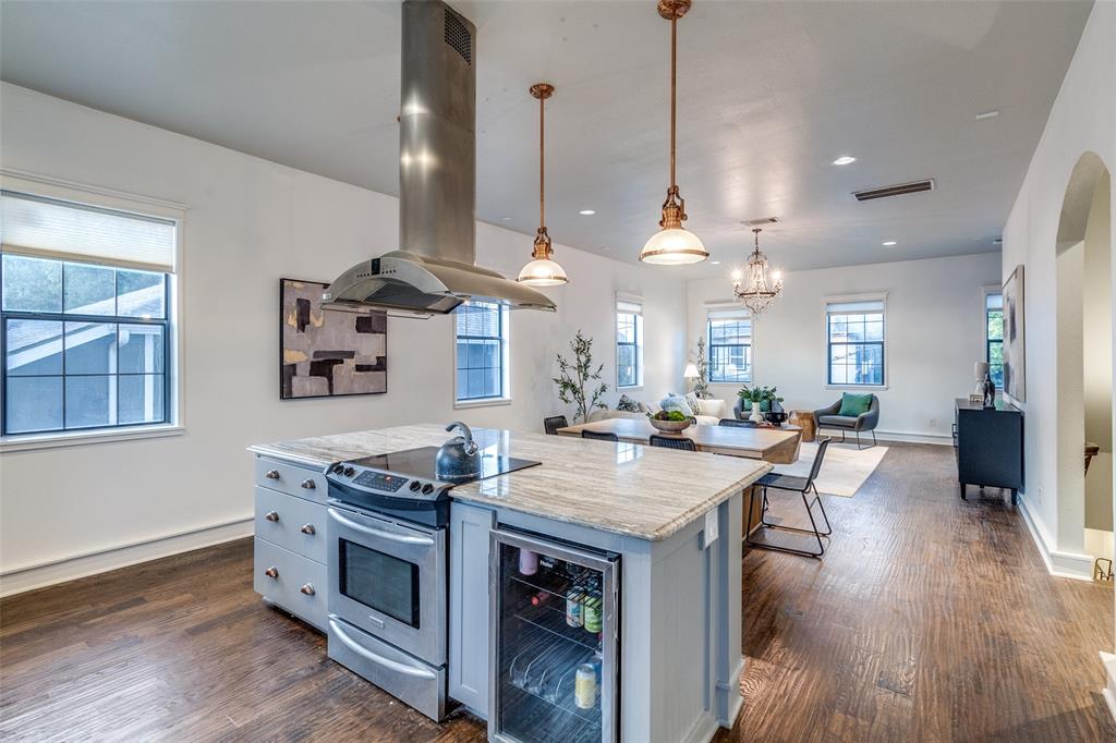 Bryan Square Twnhms - Residential