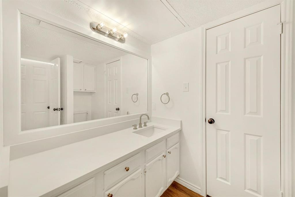 9524 Military Parkway 4002