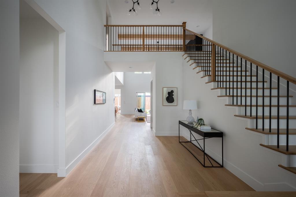 9661 Lynbrook Drive