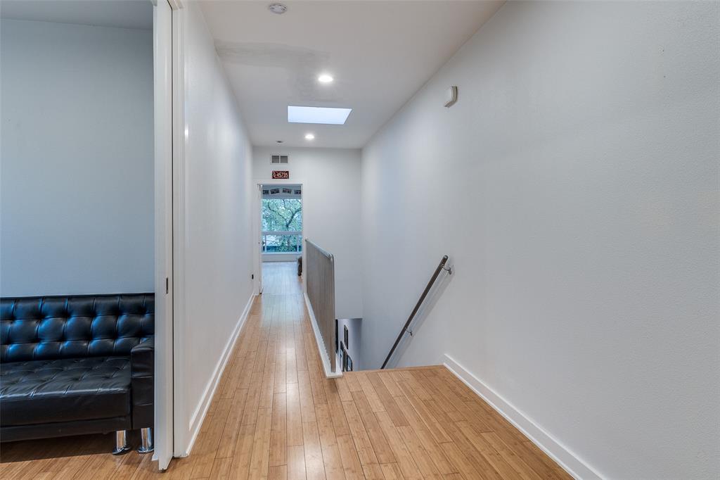 ROSS AVE - Residential Lease