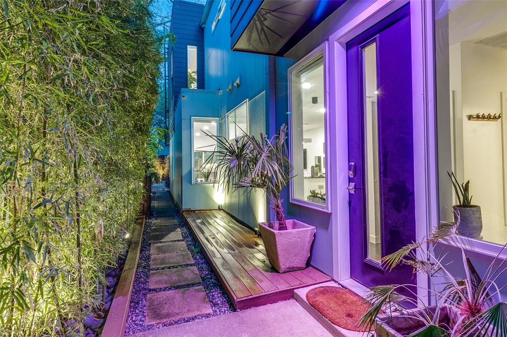 ROSS AVE - Residential Lease