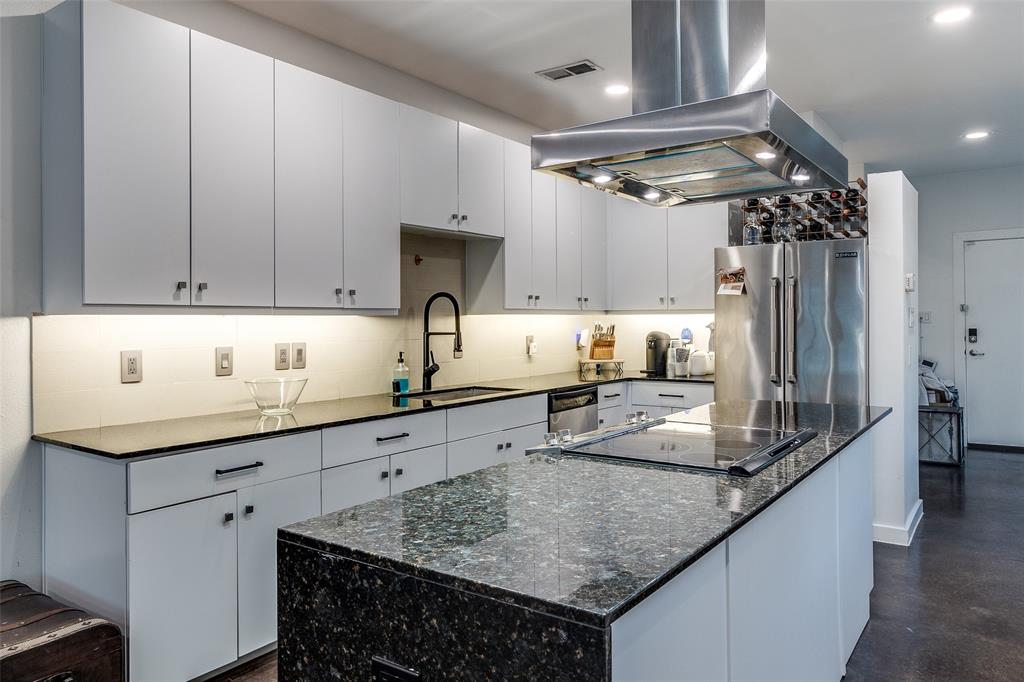 ROSS AVE - Residential Lease