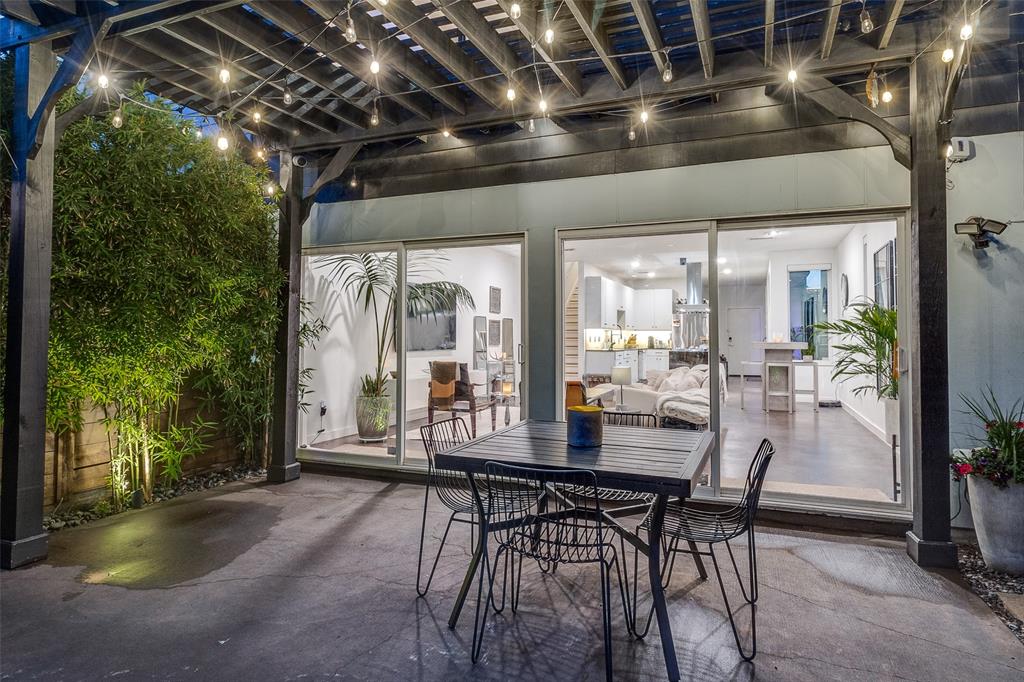 ROSS AVE - Residential Lease