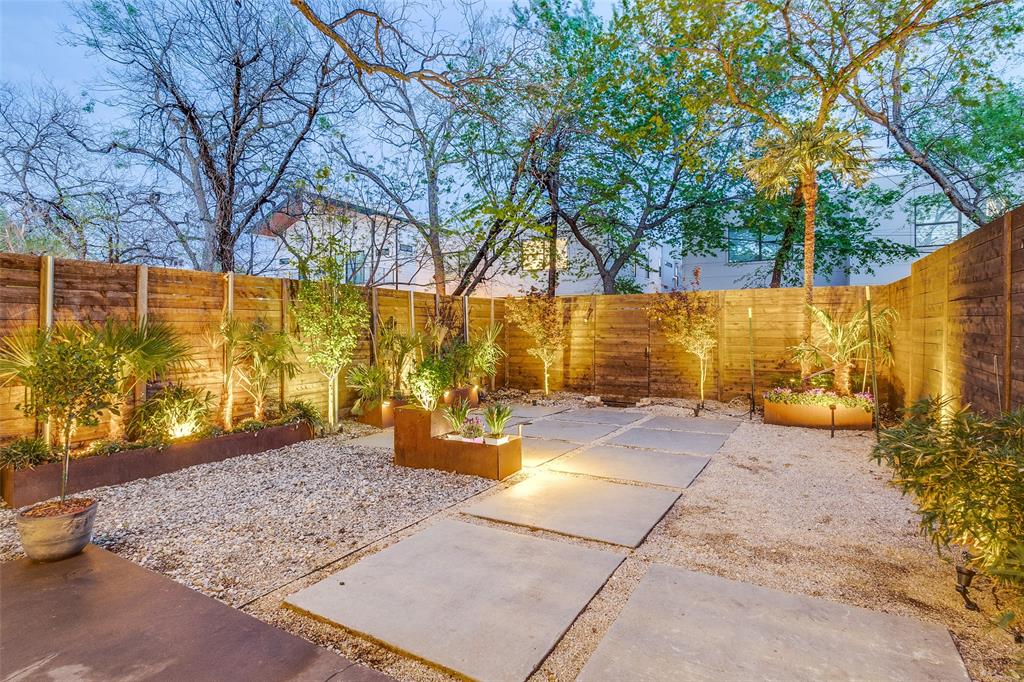 ROSS AVE - Residential Lease