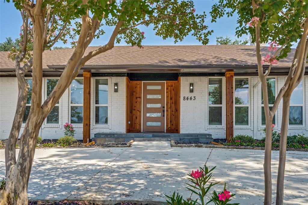 8443 Stults Road