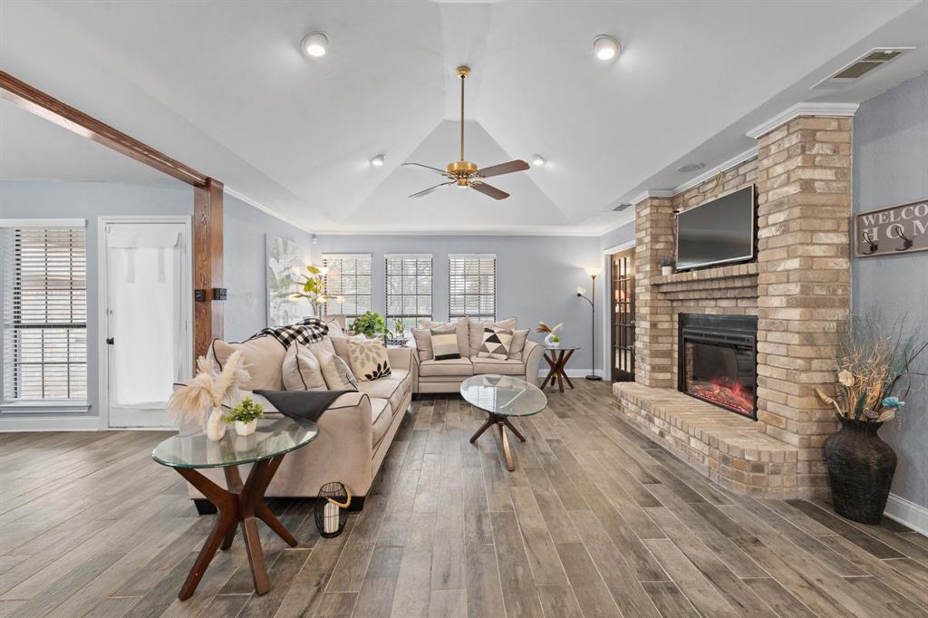 Crestmoor Park - Residential