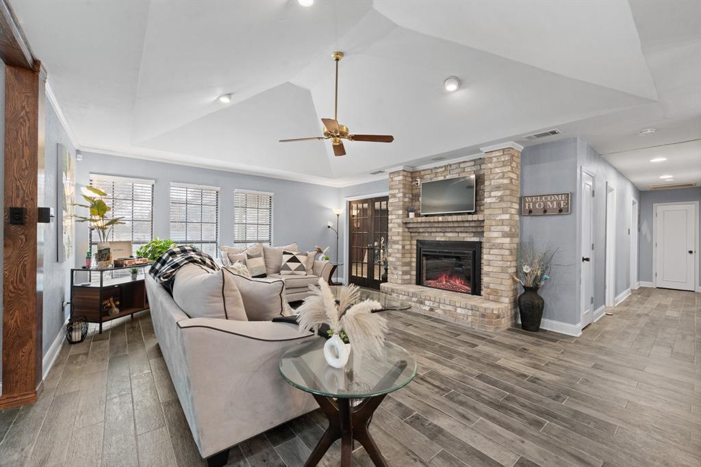 Crestmoor Park - Residential