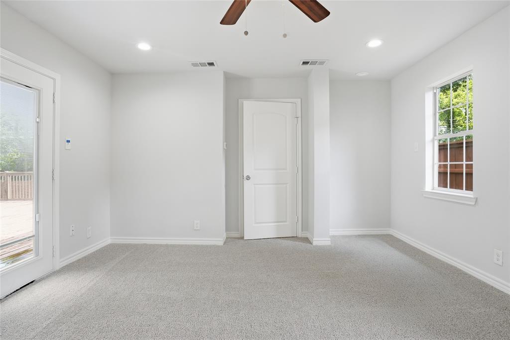 University Manor - Residential