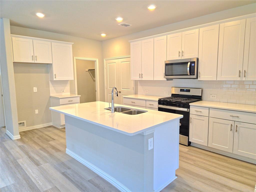 Briarwood Hills Ph 3 - Residential Lease