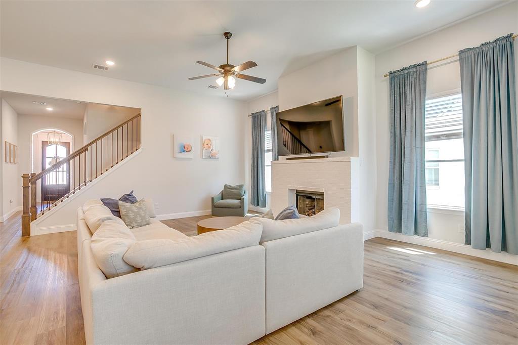 113 Observation Drive W