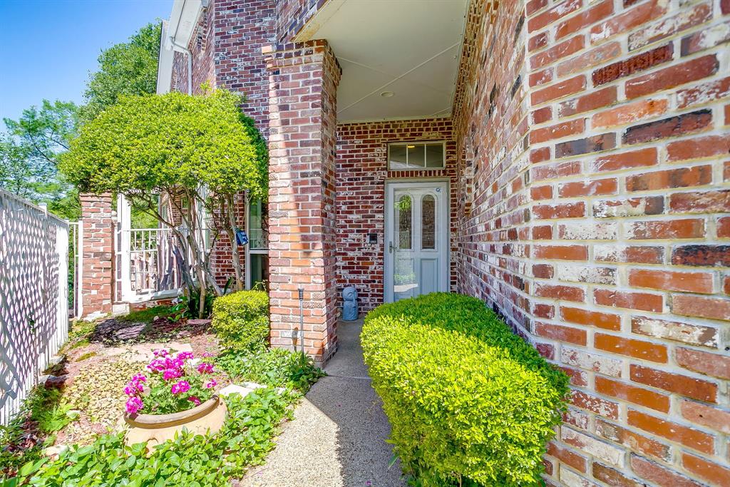 632 Lochngreen Trail