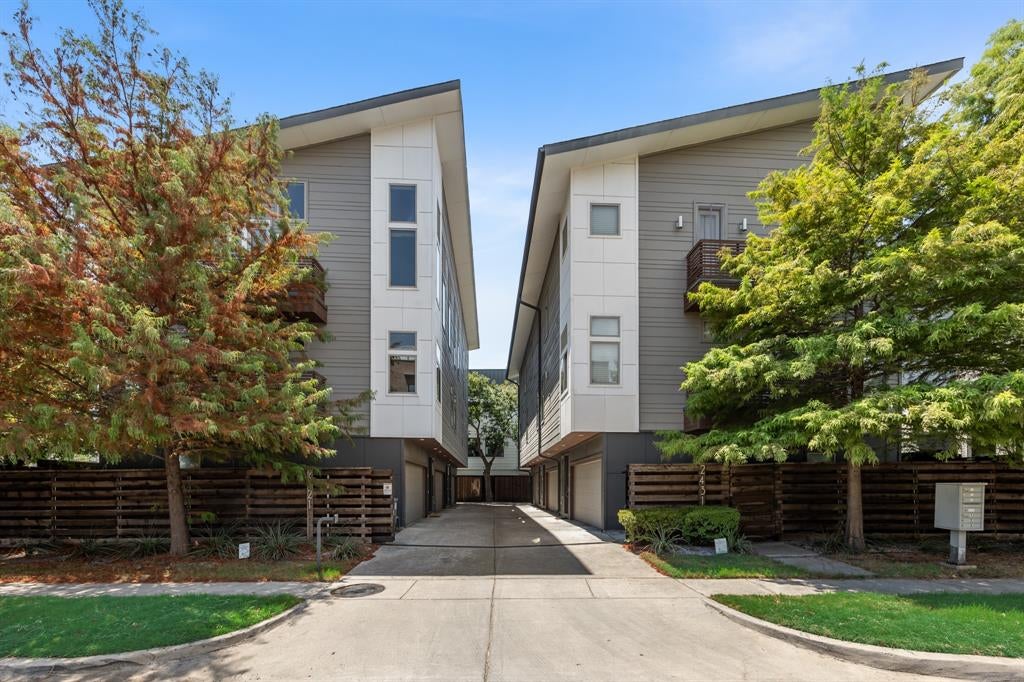 2421 N Garrett Avenue 1