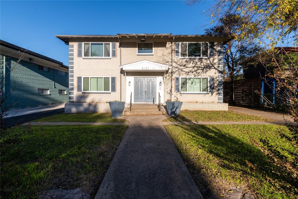 Mccarville & Bonds - Residential Lease