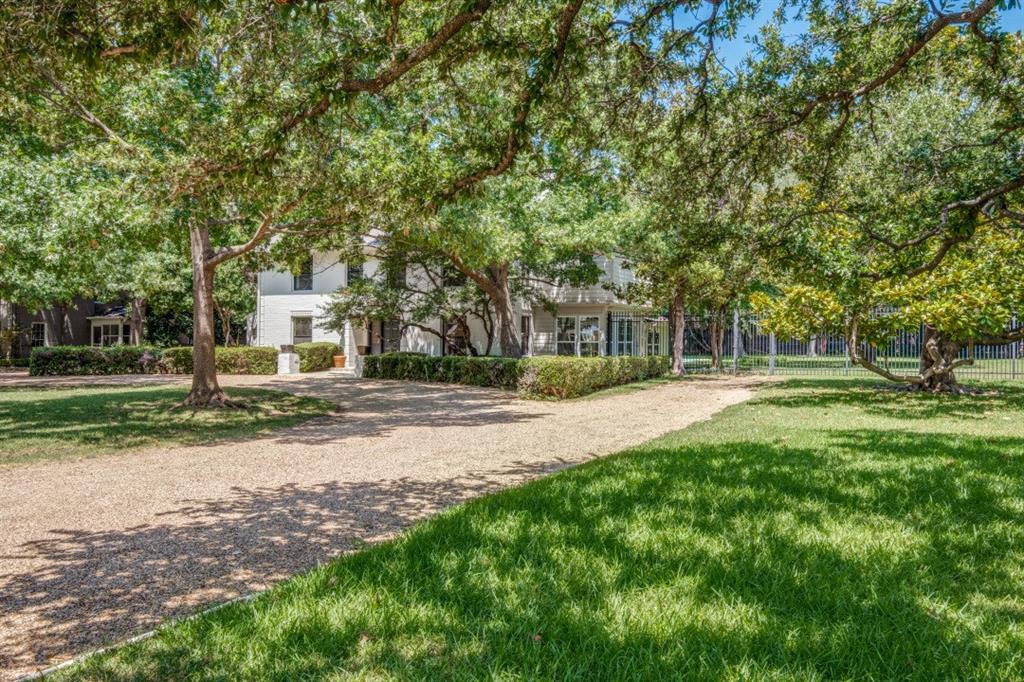 MOUSSAHURLEY - Residential Lease