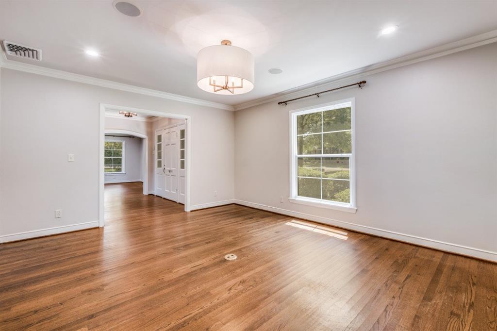 MOUSSAHURLEY - Residential Lease