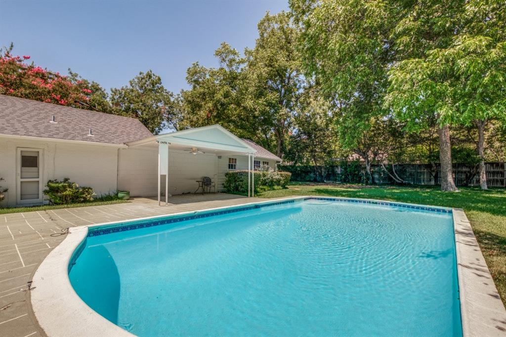 MOUSSAHURLEY - Residential Lease