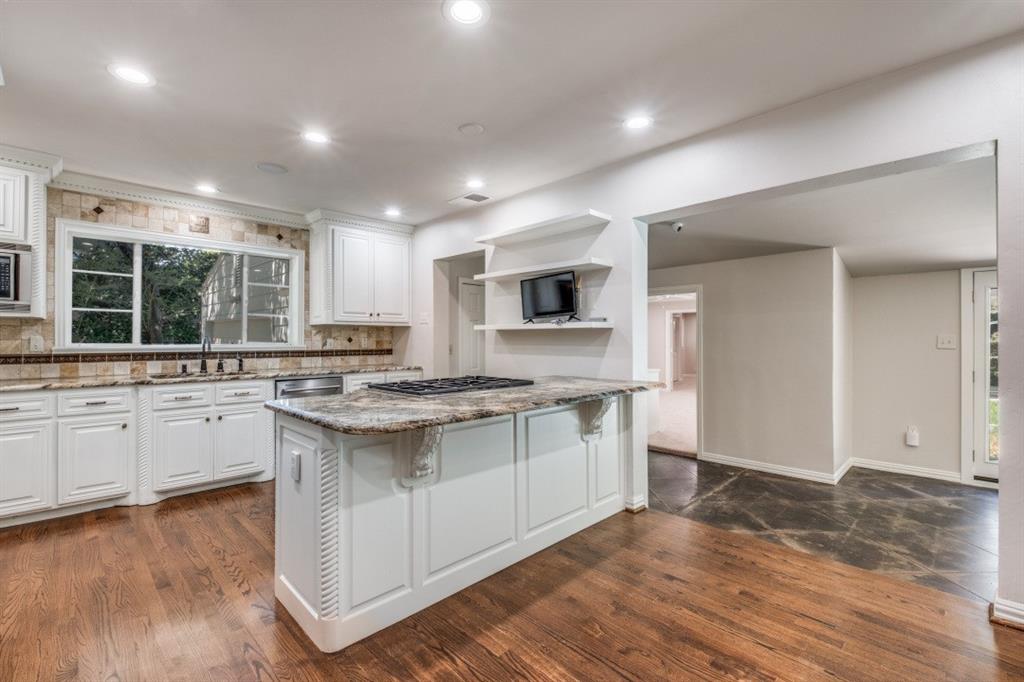 MOUSSAHURLEY - Residential Lease