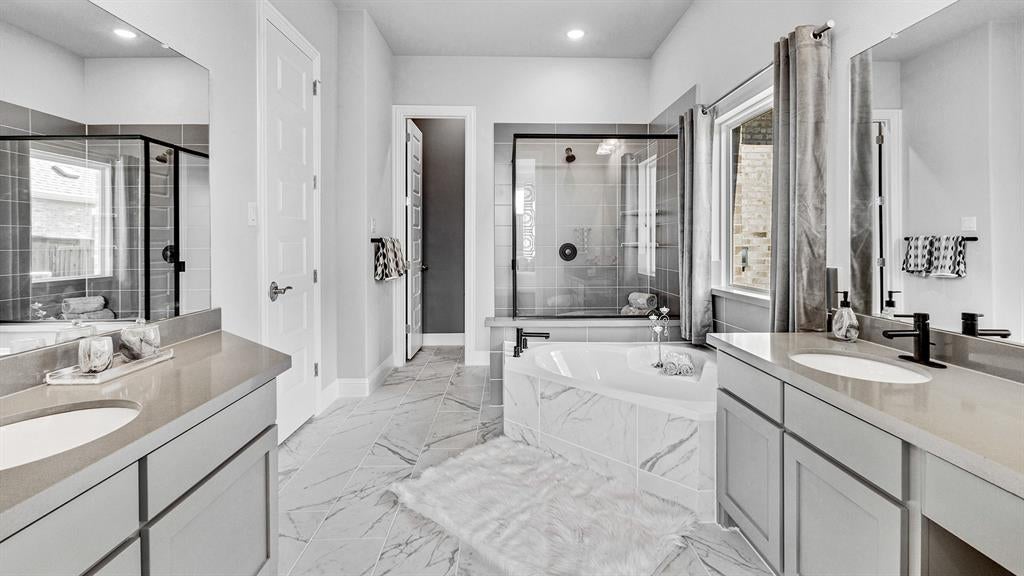 808 Longbow Drive