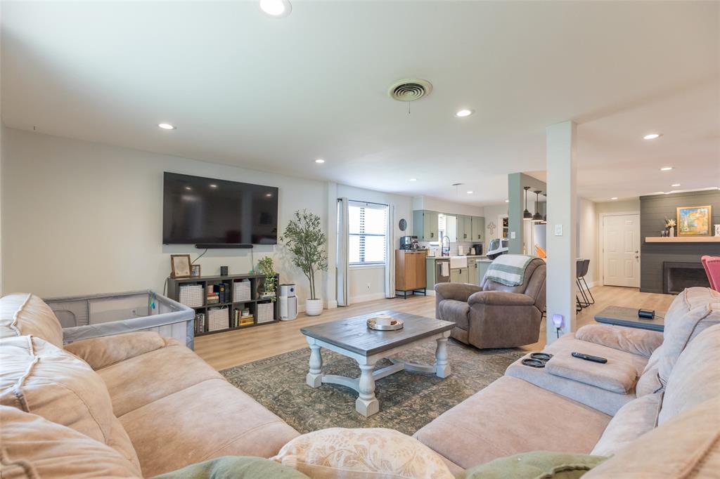 2049 Post Oak Road