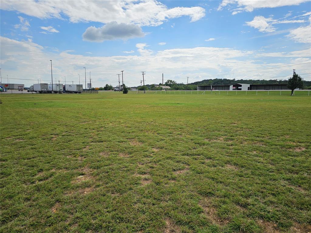 Lot 2 TX-Loop 254 W Loop W