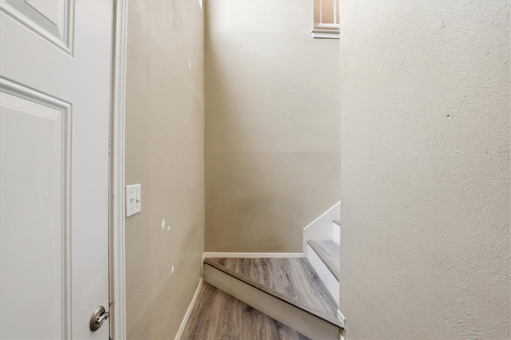 Oaks On Montfort Condos - Residential