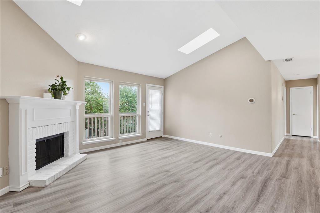 Oaks On Montfort Condos - Residential