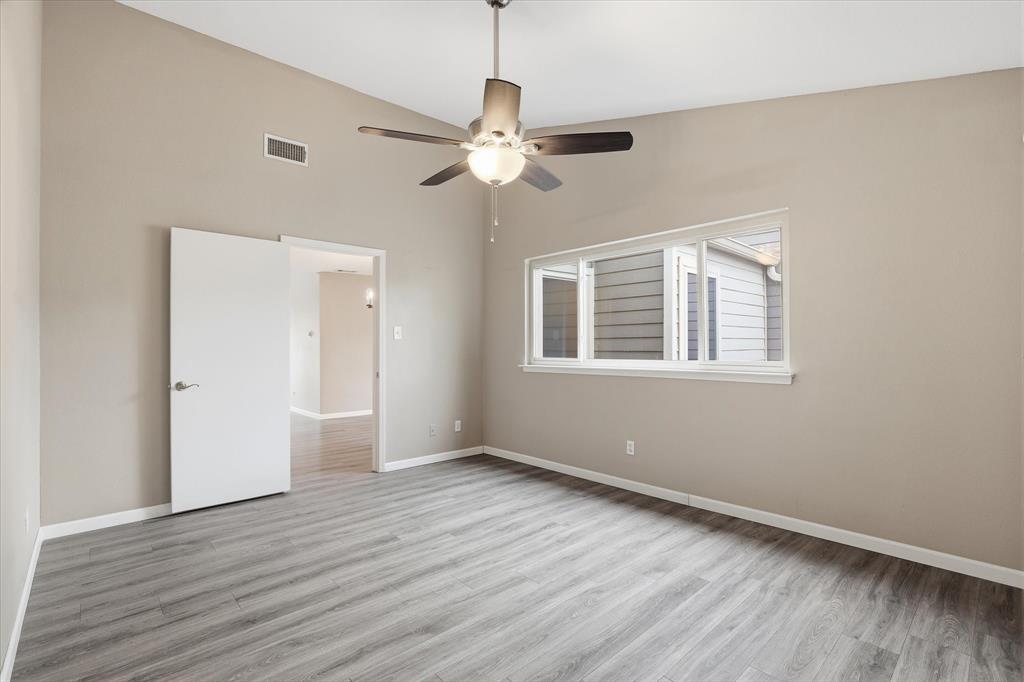 Oaks On Montfort Condos - Residential