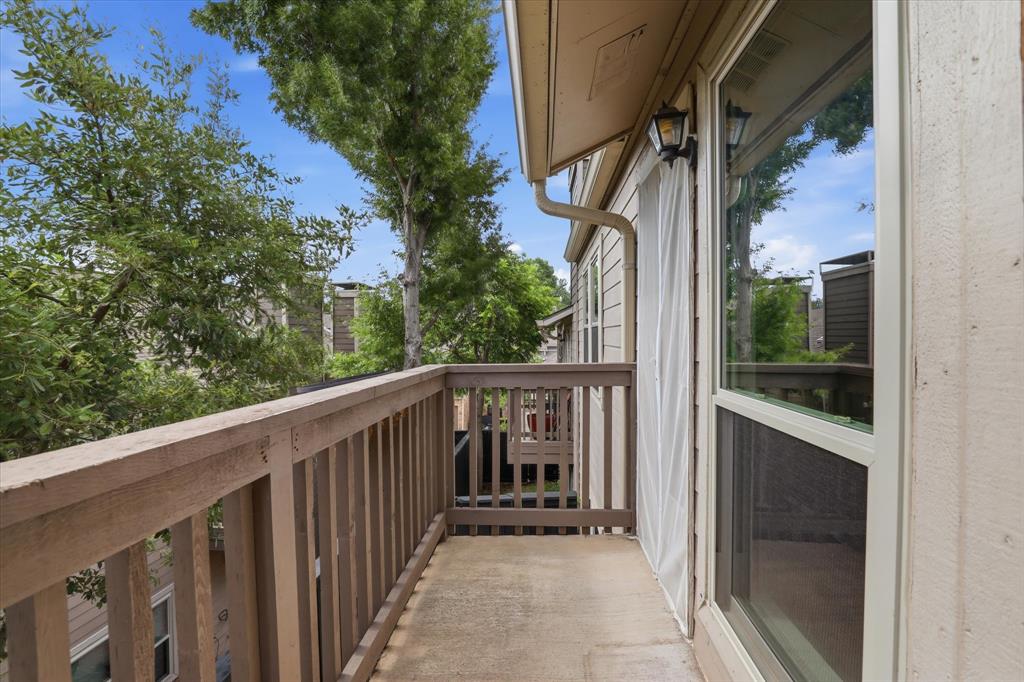 Oaks On Montfort Condos - Residential