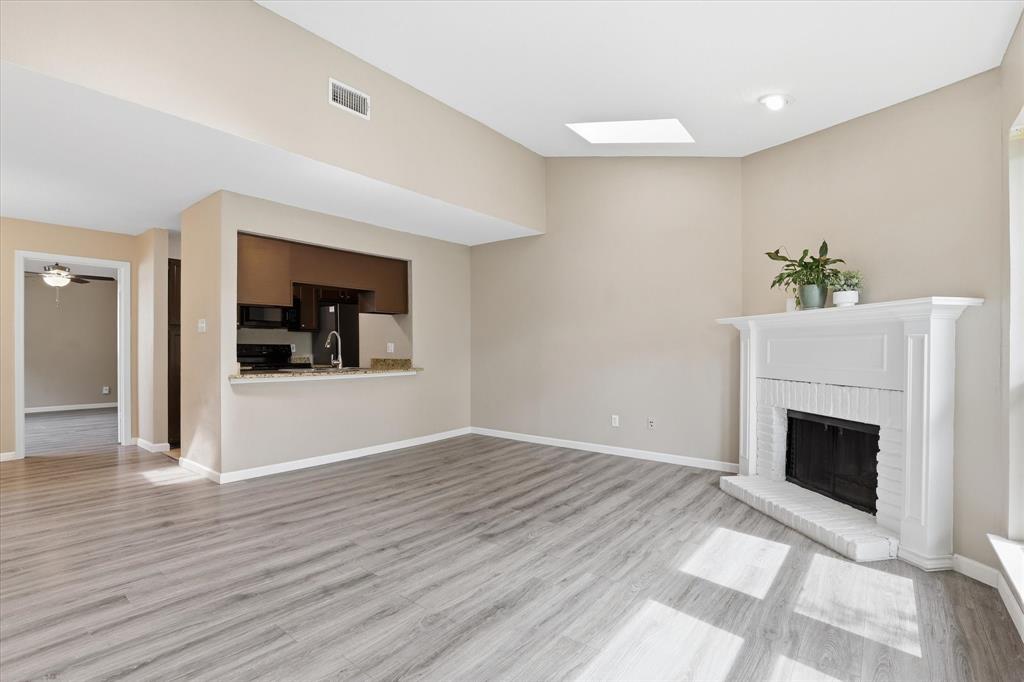 Oaks On Montfort Condos - Residential