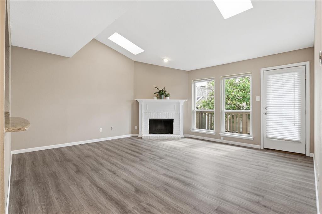 Oaks On Montfort Condos - Residential