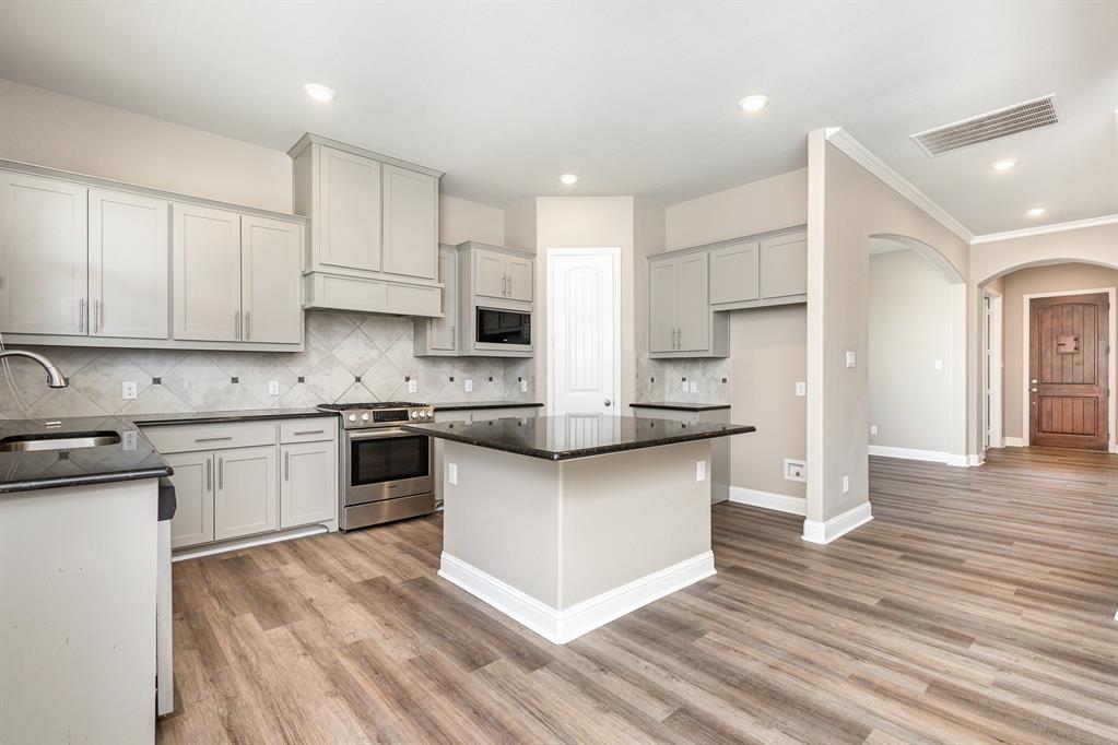 Estates Of Lakeshore Ph I The - Residential