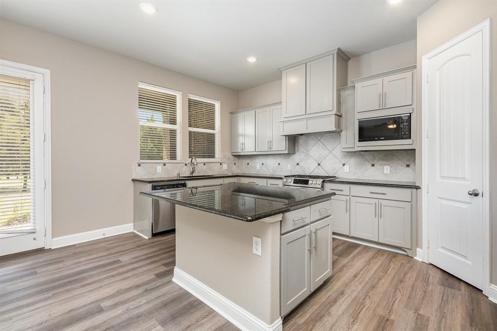 Estates Of Lakeshore Ph I The - Residential