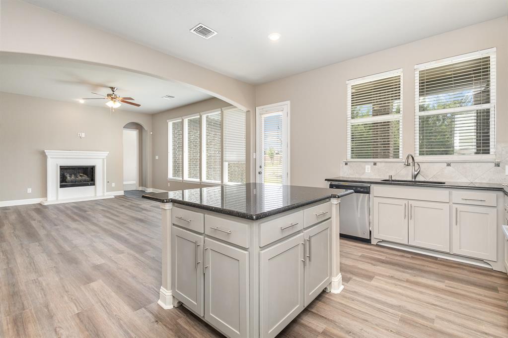 Estates Of Lakeshore Ph I The - Residential