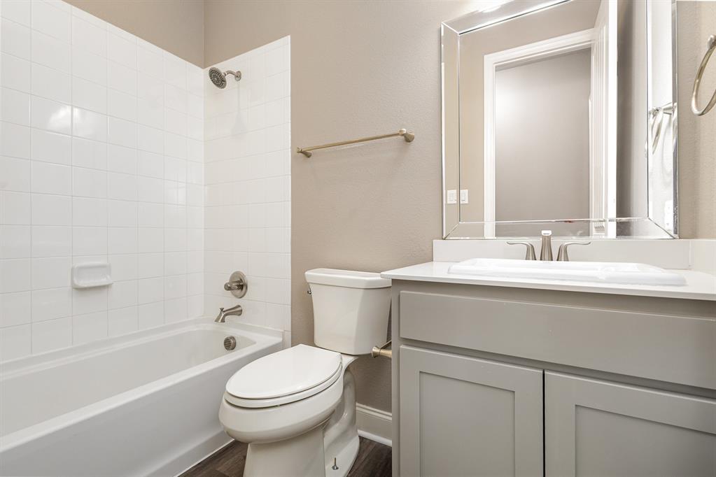 Estates Of Lakeshore Ph I The - Residential