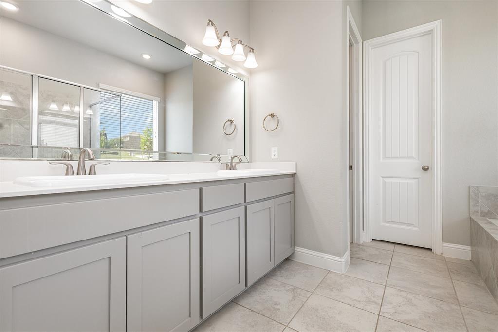 Estates Of Lakeshore Ph I The - Residential