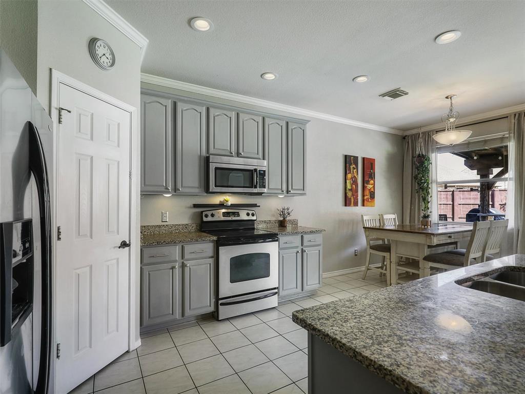 2905 Cabot Lane