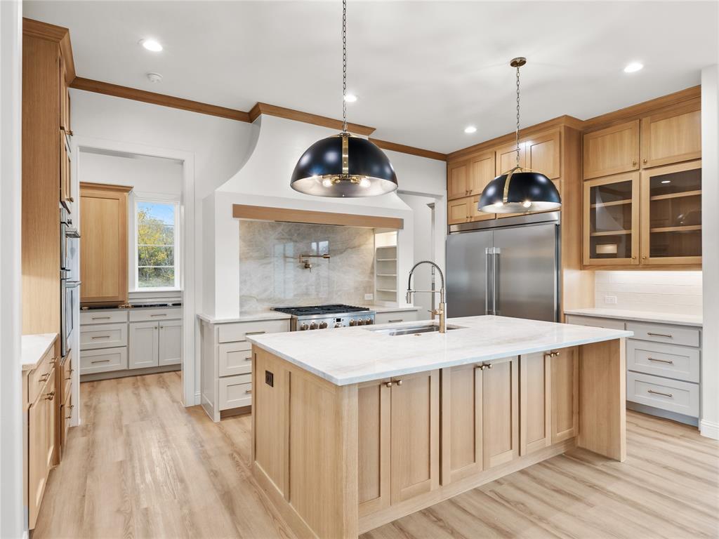 1229 Hunt Road