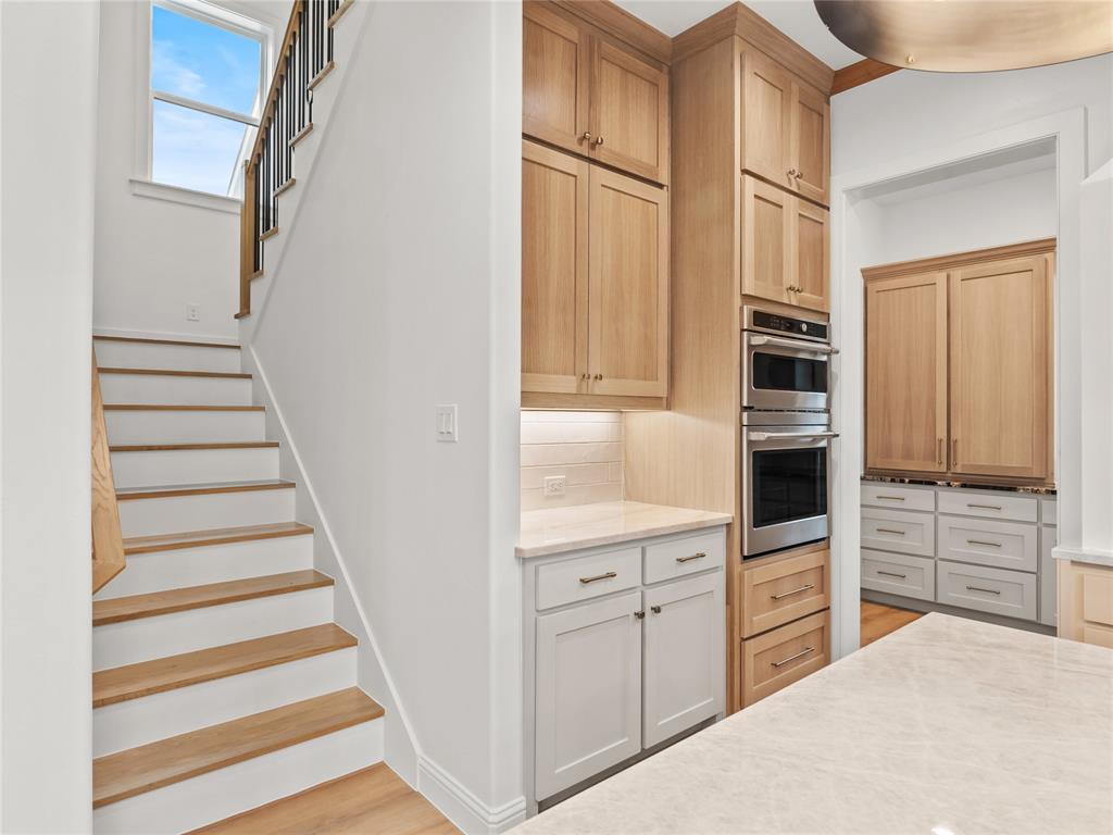 1229 Hunt Road