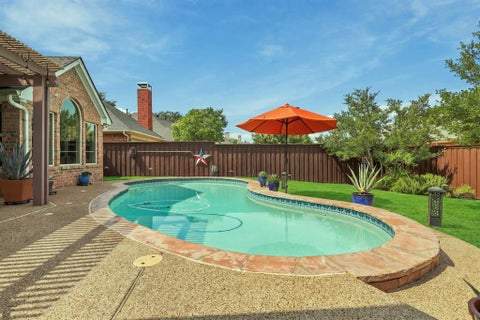 Tiny photo for 942 Village Parkway, Coppell, TX 75019 (MLS # 21390496)