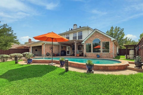 Photo of 942 Village Parkway, Coppell, TX 75019 (MLS # 21390496)