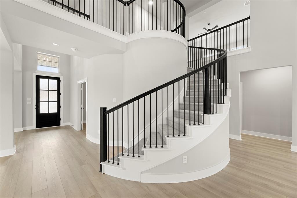 932 Pilatus Lane