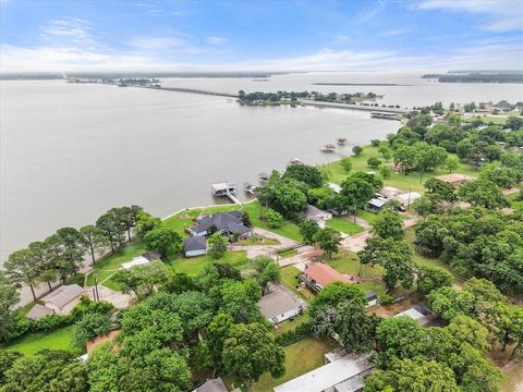 Photo of 510 Nob Hill Lane, Seven Points, TX 75143 (MLS # 21249751)