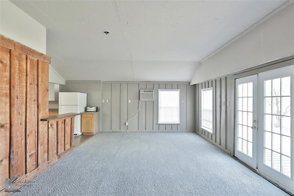 Vedas Camp Lake Stamford - Residential